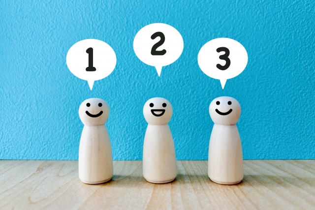 ３つの人形と数字