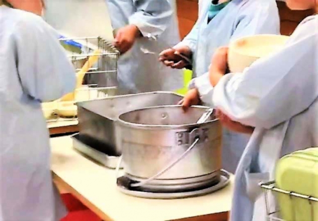 学校給食