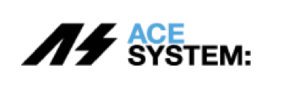 稲妻形マークと「ACE SYSTEM:」の文字で構成された企業ロゴ