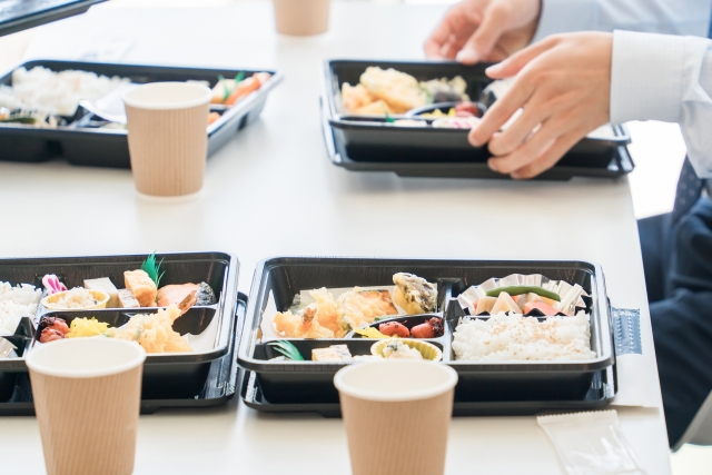 産業給食とは？大量調理が可能な業務用炊飯器も紹介！に関するアイキャッチ画像